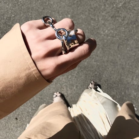 Peg metal ring / one color