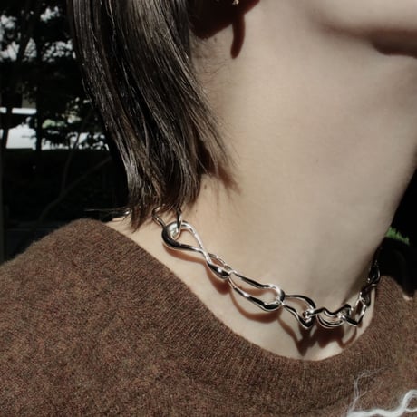 Connect loop necklace