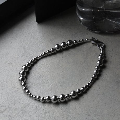 Metal ball carabiner necklace / Short