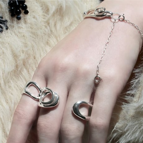 Fibula w ring (one color)