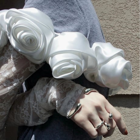 Metal art palm cuff (one color)