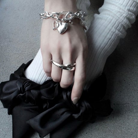 Fibula loop ring (one color)