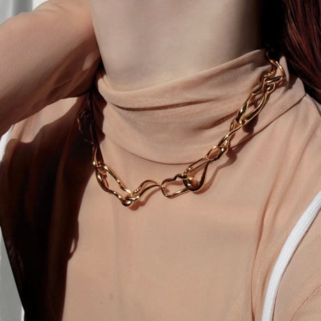 Connect loop necklace