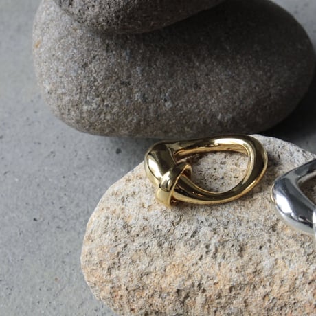 Clarity coil ring (one color)