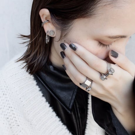 Twist earcuff [Limited]