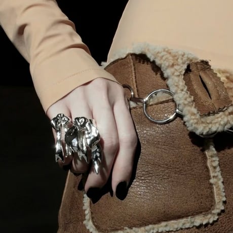 Ribbon large ring
