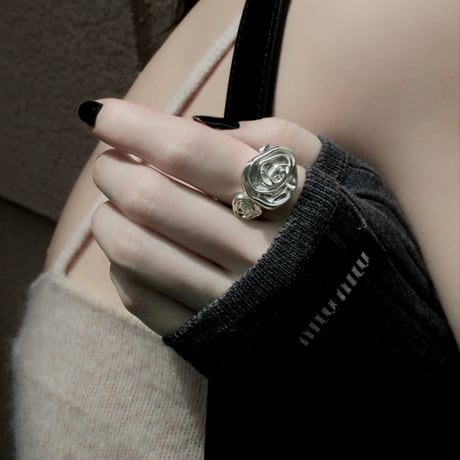 Rose cuff ring