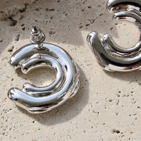 Exude double circle pierce (2P) / One color