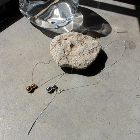 Metal pearl necklace