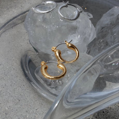 Metal art hoop pierce (one color)