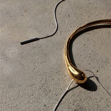 Metal art snake choker