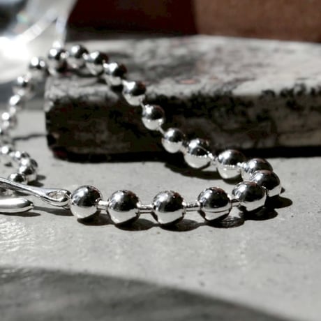 Pome ballchain bracelet