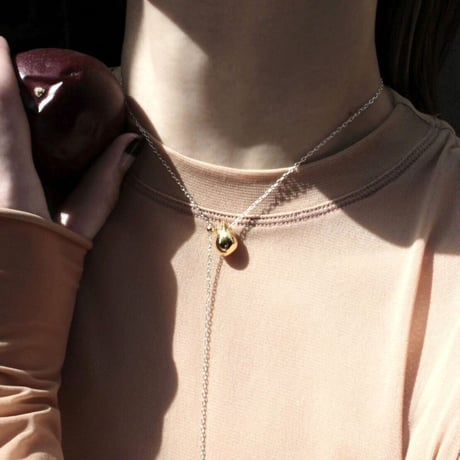 Moist drop necklace