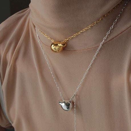 Metal large pearl necklace