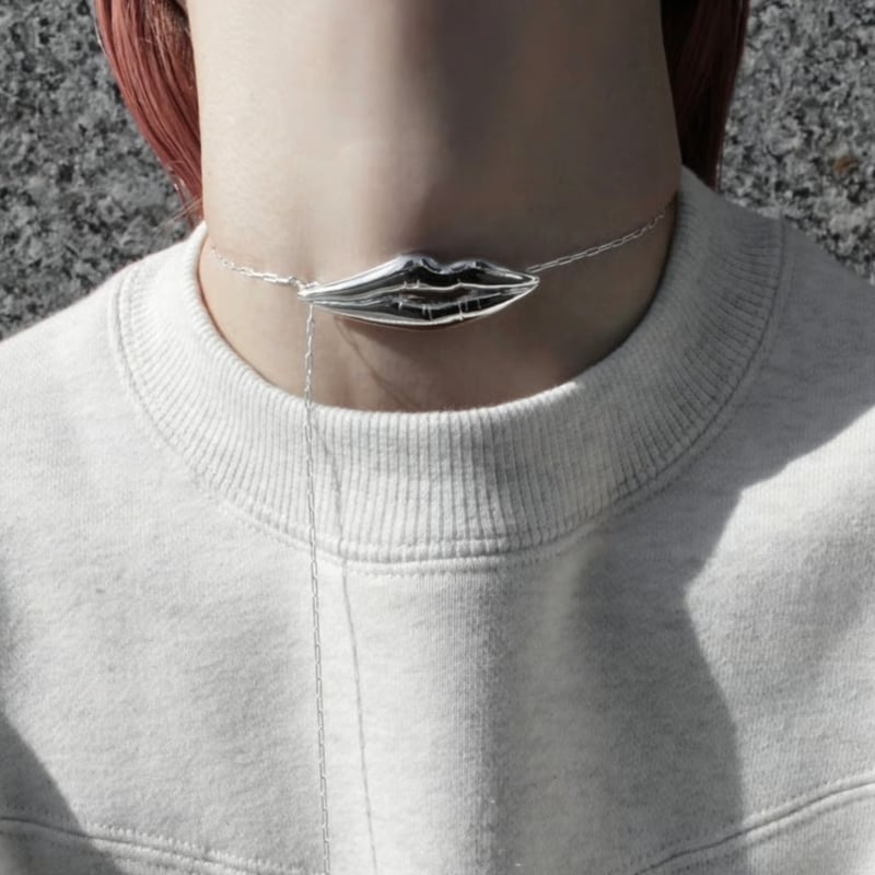 Lip motif necklace【Exclusive item】 | Soierie On