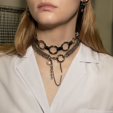Innocent spike necklace
