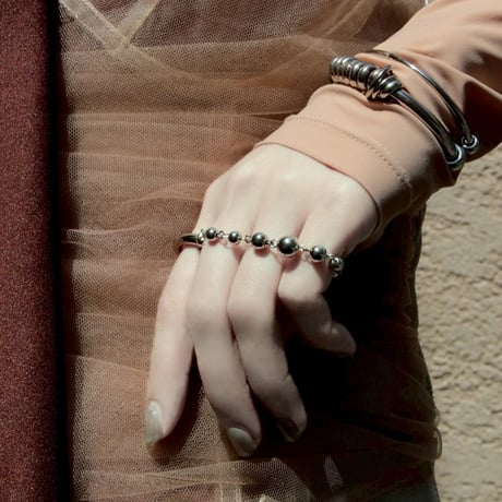 Metal ball carabiner ring