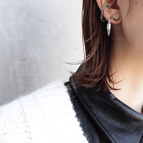 Twist earcuff [Limited]