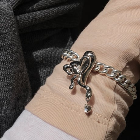 Distort ribbon bracelet