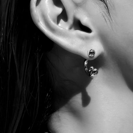 Kinetic parts hoop pierce (one color)