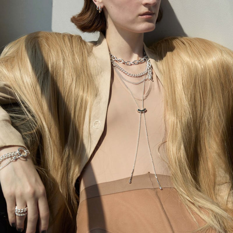 Carabiner loop necklace | Soierie Online Store