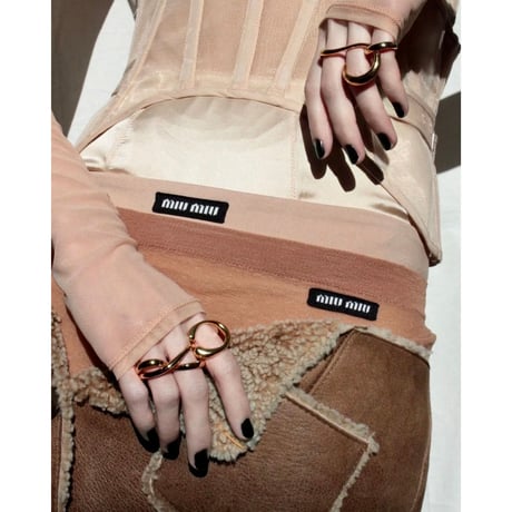 Curve w ring (2P)