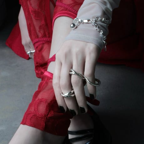 Metal art w ring (one color)