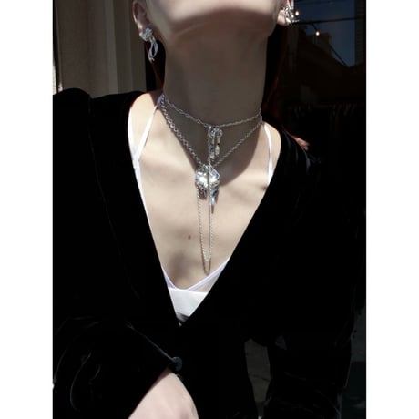 Ribbon necklace