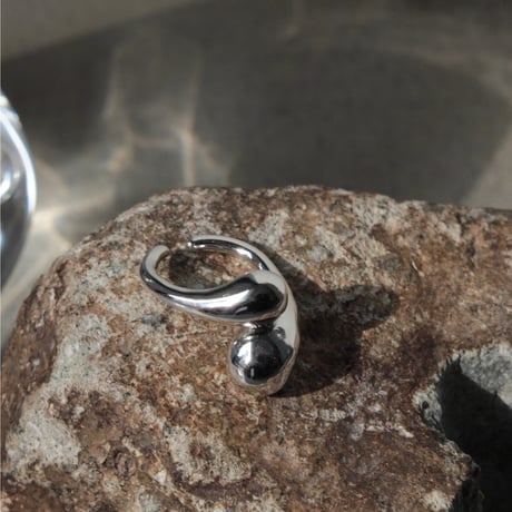 Metal art pinky cuff ring (one color)