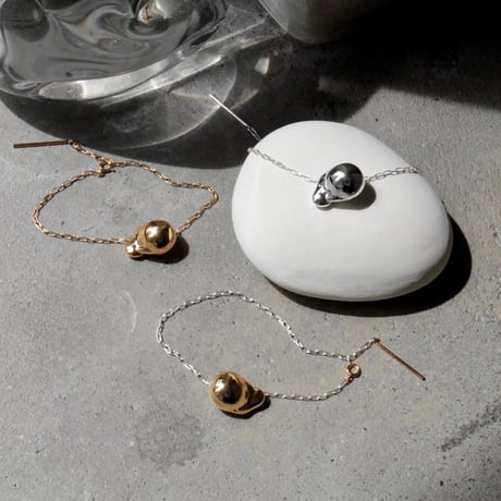 Metal large pearl bracelet