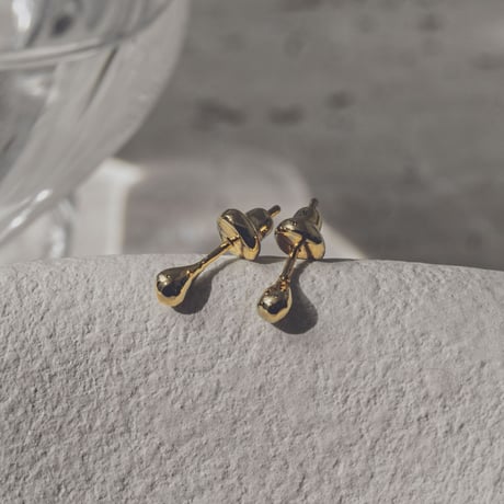 ソワリーCosmic art pierce 2P ゴールド ソワリーCosmic art pierce 2P ゴールド