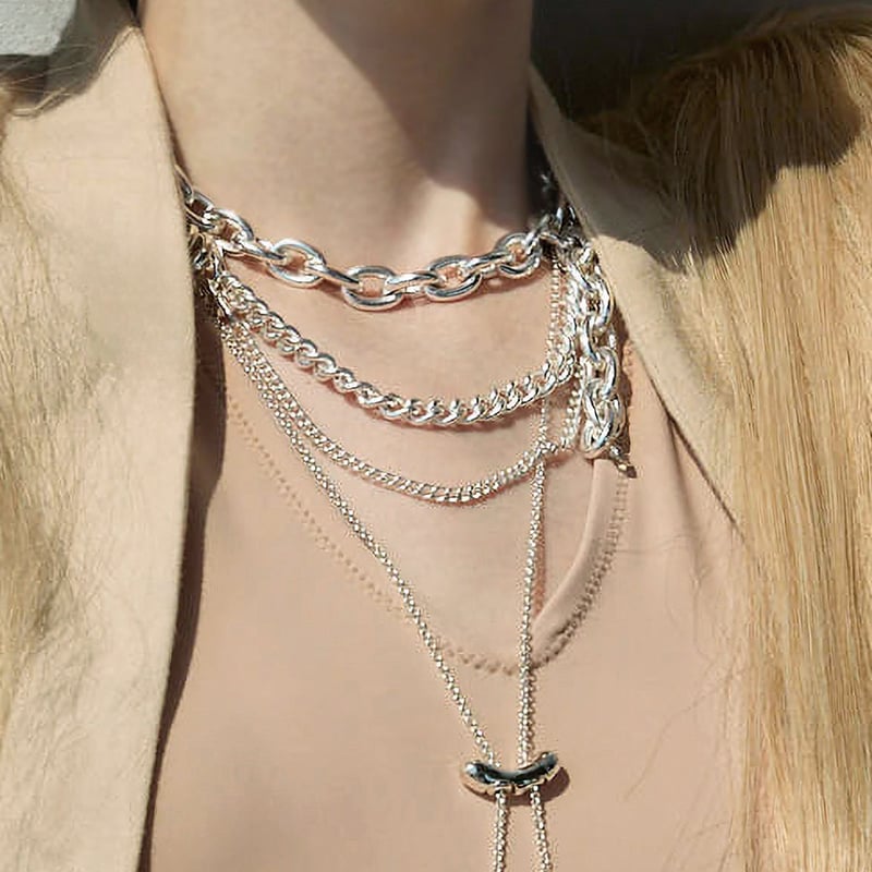 Carabiner loop necklace | Soierie Online Store