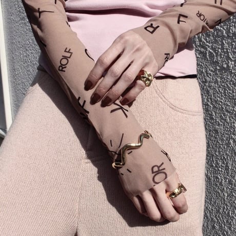 Drape pinky ring