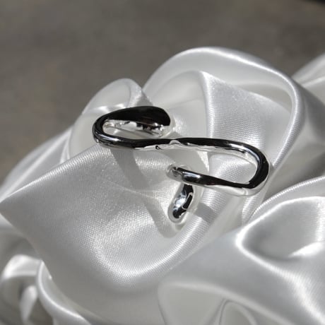 Metal art stand ring (one color)