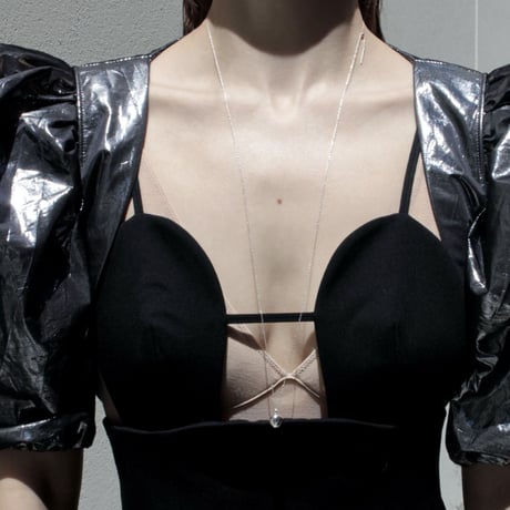 Moist drop single necklace
