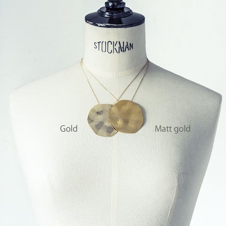Large disc necklace