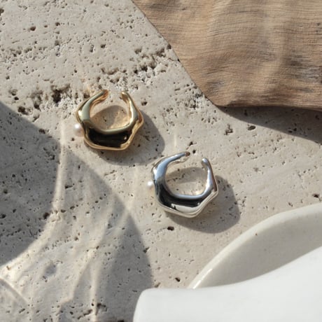 Seed earcuff (gloss)
