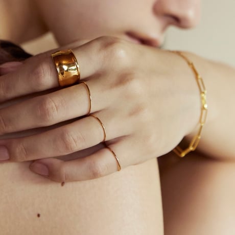 norme dew wide ring / SV925＋Gold Plated