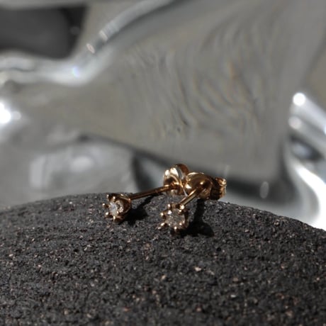 norme diamond pierce (2p) / SV925＋Gold Plated