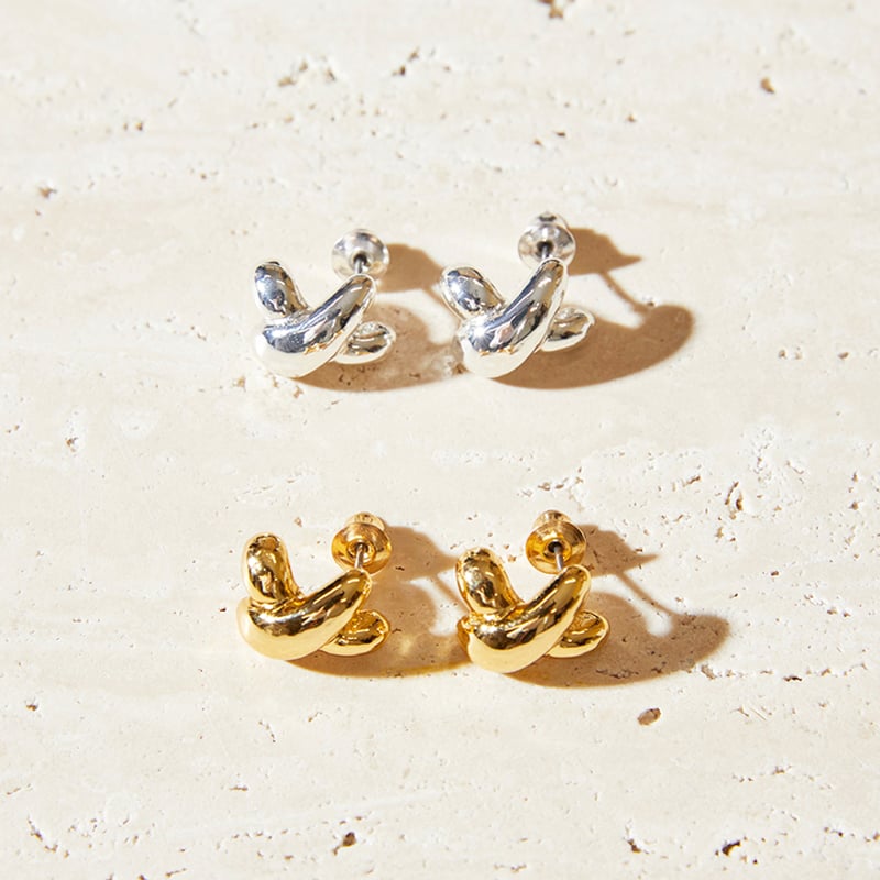 Metal art cross pierce (one color) | Soierie On Metal art cross pierce (one color) | Soierie On