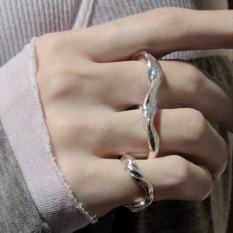 Hair art w ring