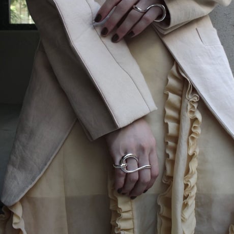 Eight loop ring (1P) (one color)