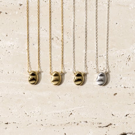 Soft form necklace