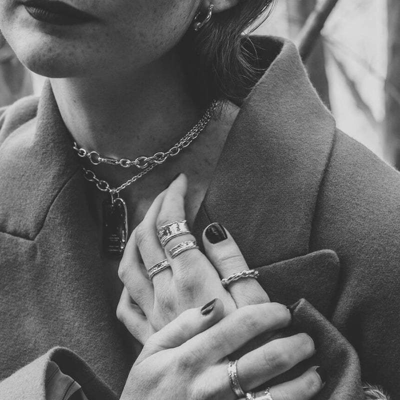 Mud wall id necklace/ Gold [Unisex line] | Soie