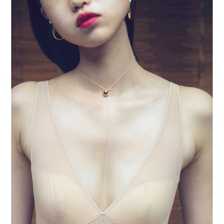Moist drop necklace