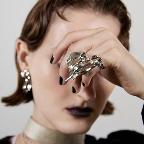 Ribbon small ring