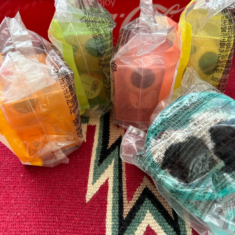 2000s McDonald HAPPY SET TOY “THE DOG®” Artlist 2000s McDonald HAPPY SET TOY “THE DOG®” Artlist