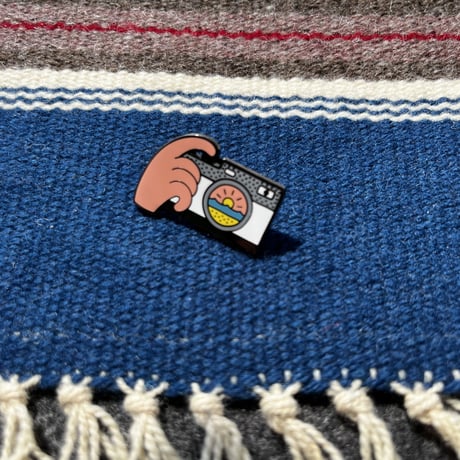 【DEAD STOCK】CALIFORNIAN PIN-BADGE (VALLEY CRUISE PRESS)  PINS “Sunset Camera”