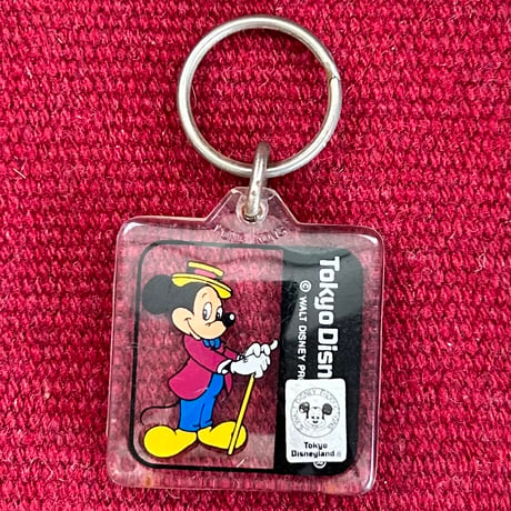 【当時モノ/ 稀少種】1980年代前中期 東京ディズニーランド限定品 タキシードミッキー キーホルダー［昭和レトロ/証紙付き］