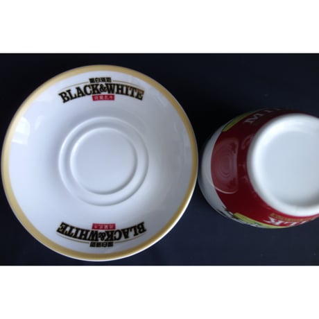 【香港☆茶餐廳食器】＜定番・第一世代アート＞黑白淡奶BLACK&WHITE / 衝撃に耐えて頑張るCup & Saucer #502268R